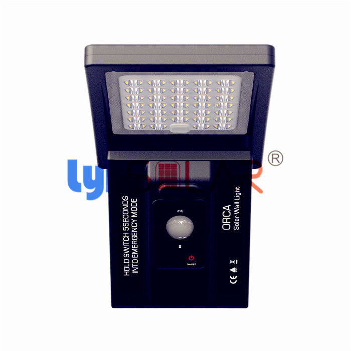 il sensore solare 1500mAh accende l'alta luminosità all'aperto 4000k 4500K con il sensore di moto